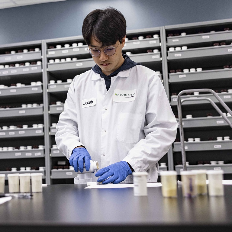 Vitamin and supplement testing | Amway Canada