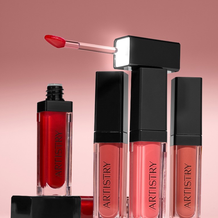 Artistry Go Vibrant™ Light Up Liquid Lip Glow - Kiss Me Cranberry Artistry Go Vibrant™ Light Up Liquid Lip Glow - Kiss Me Cranberry